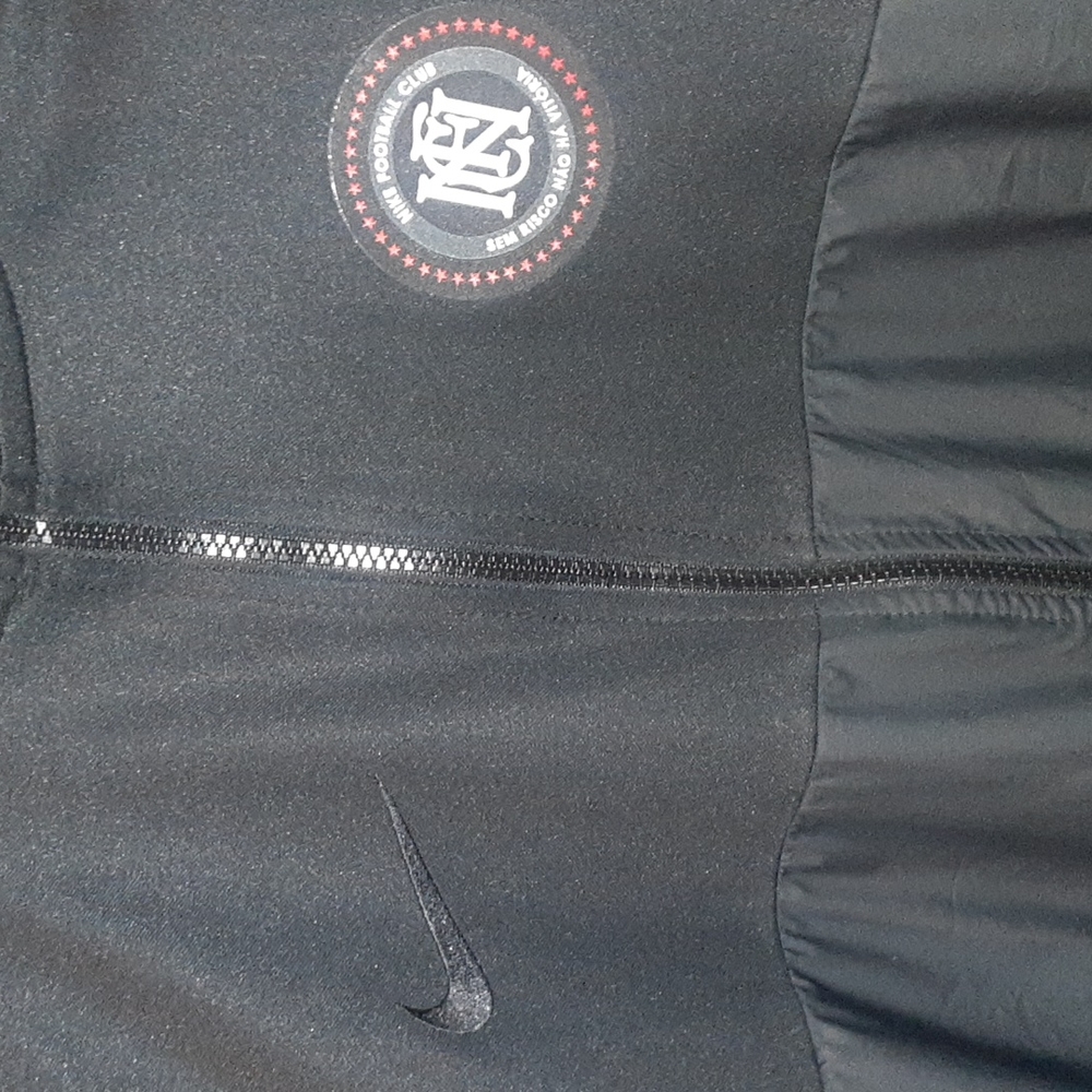 Nike Jacket - Picture 2 of 5